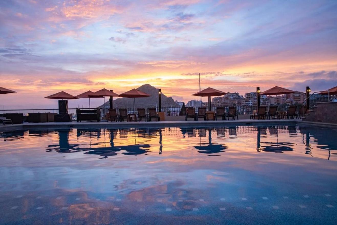 Cabo Junior Hotel