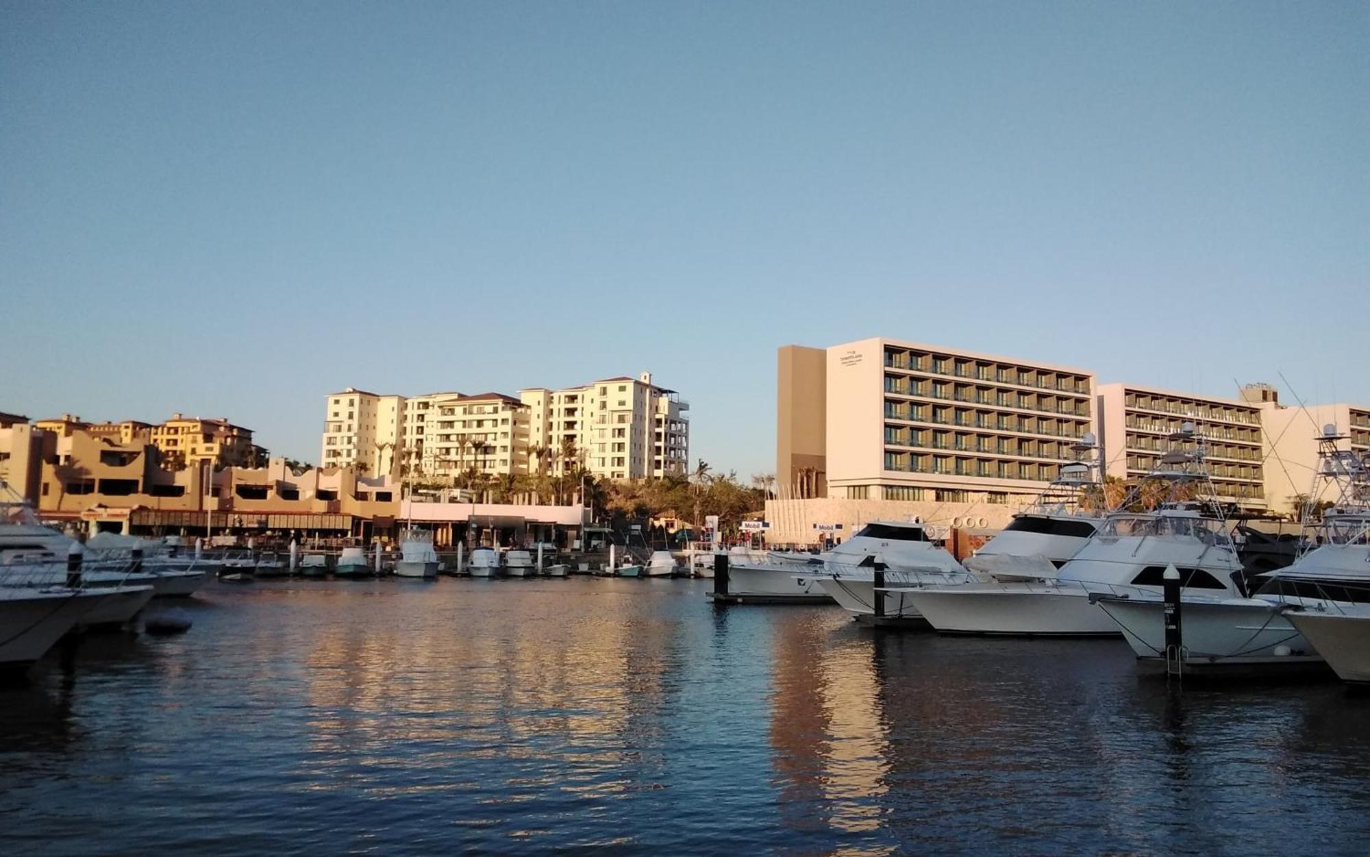 Cabo Junior 4*