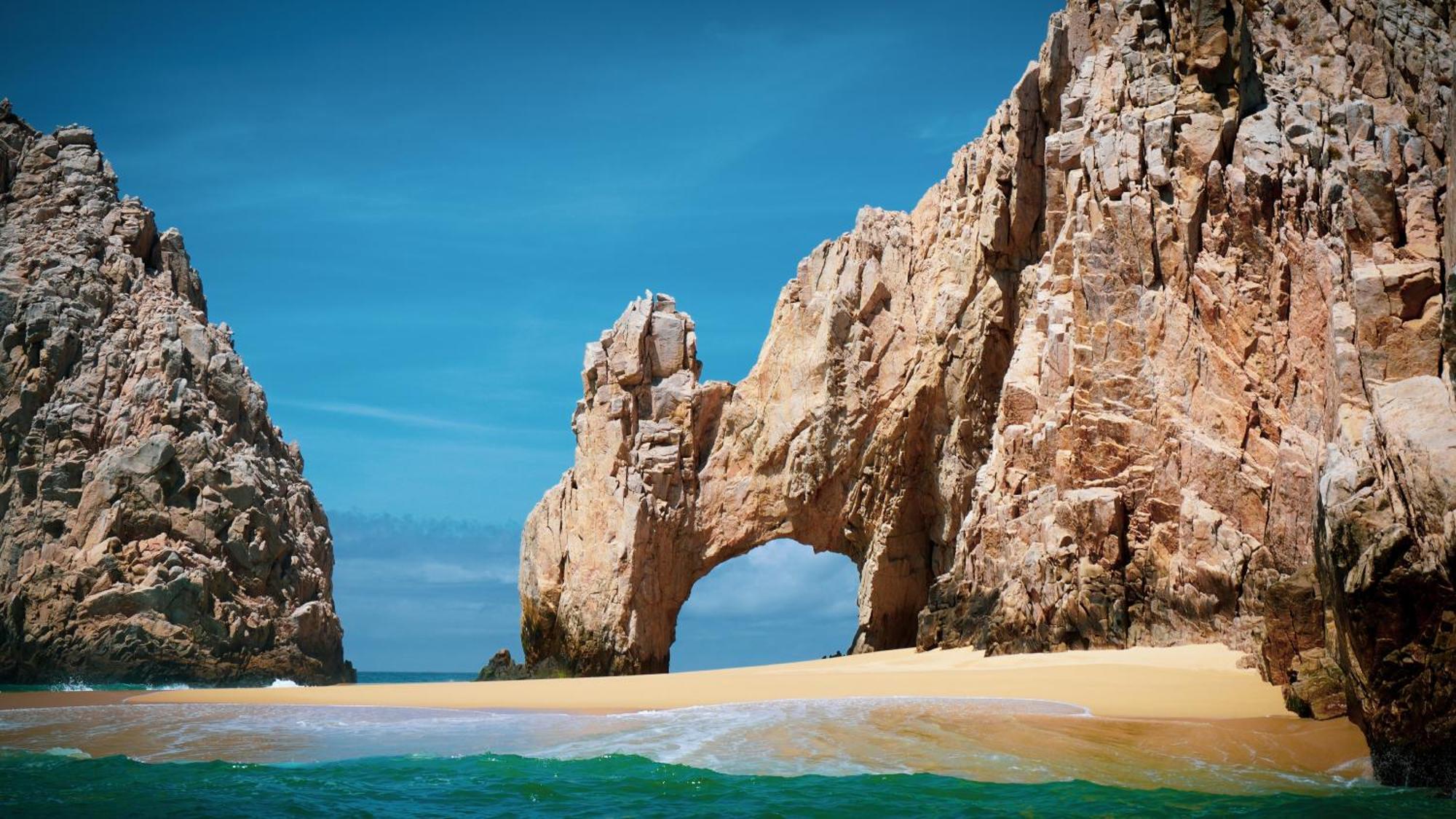 Cabo Junior Hotel