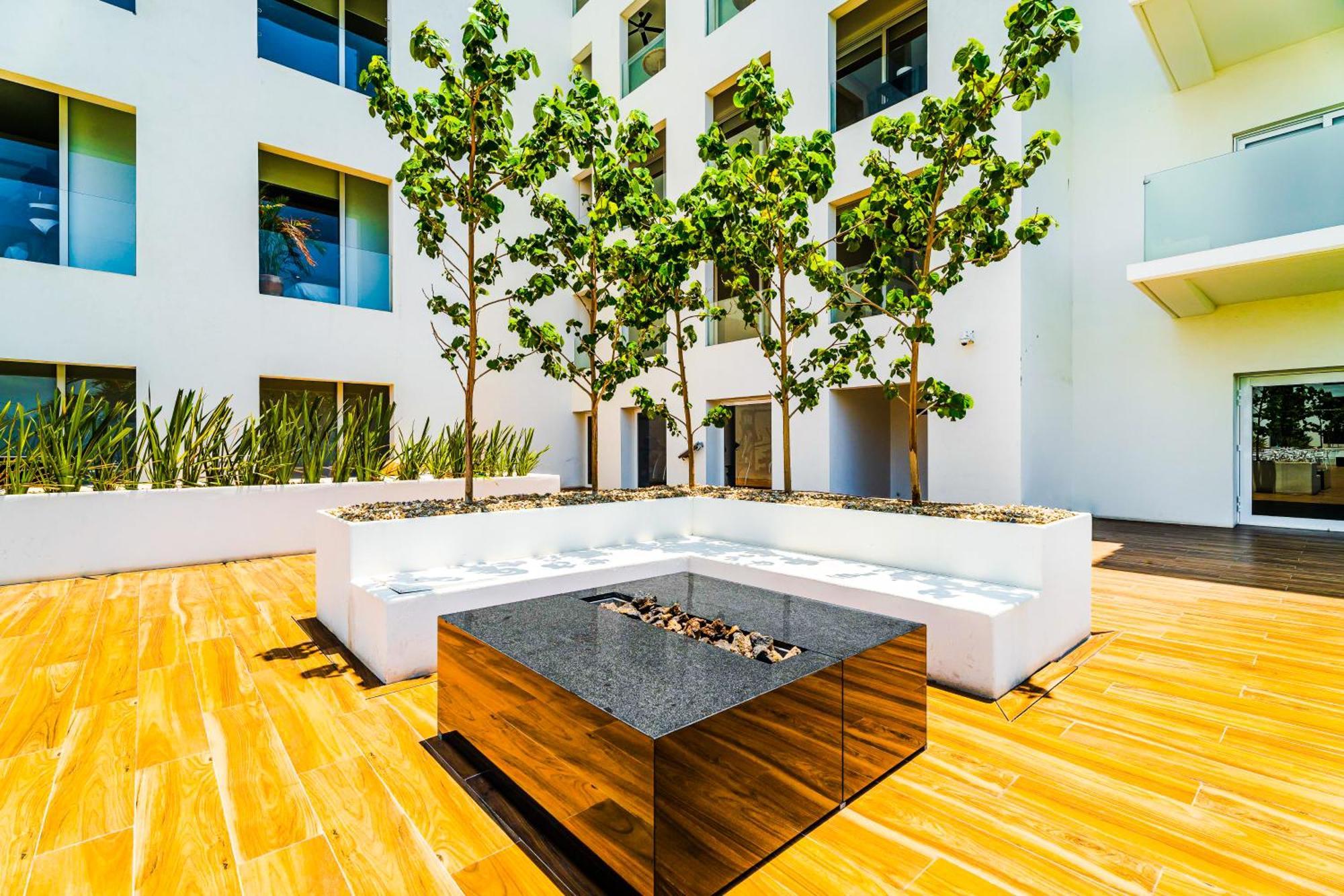 Elevate Your Cabo Vacation In Style Apartment