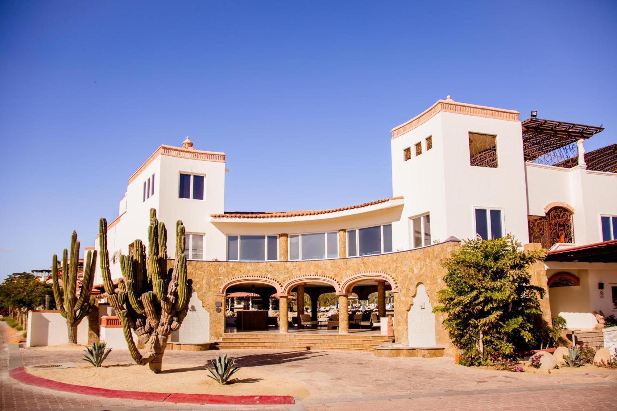 Cabos Golf Resort 4*