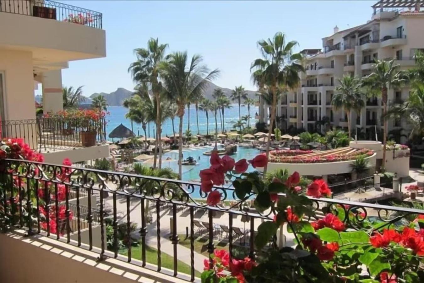 3 Units From The Ocean 1304 Front Holiday home *