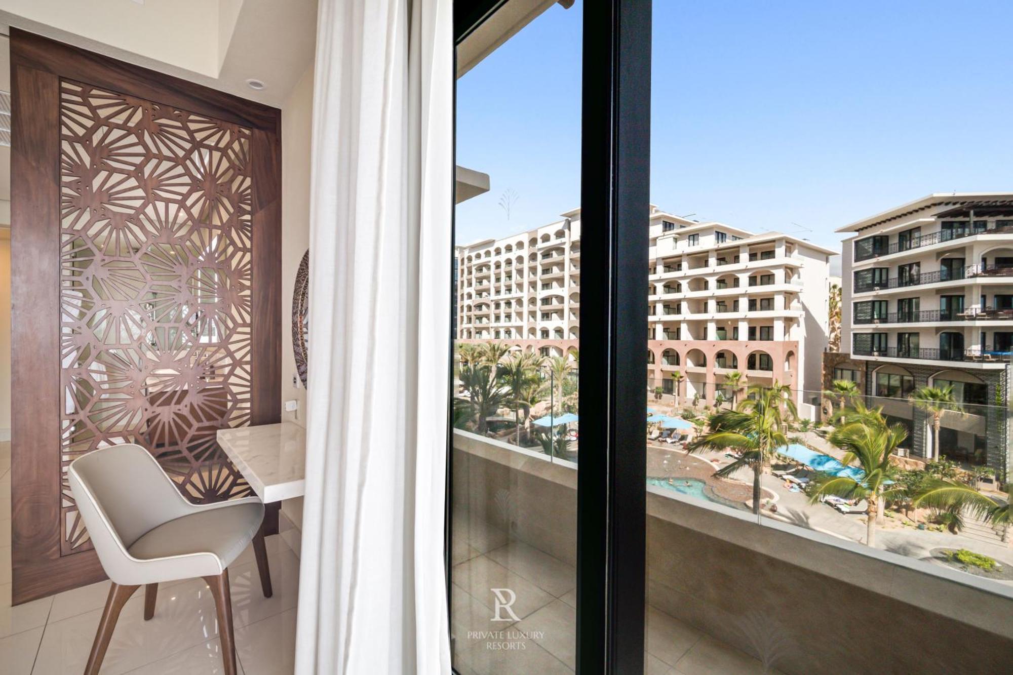 Two Bedroom Ocean-front - La Valencia Resort *