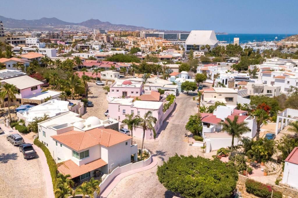 Villa Cola De Ballena In Exclusive El Pedregal At Cabo's Downtown