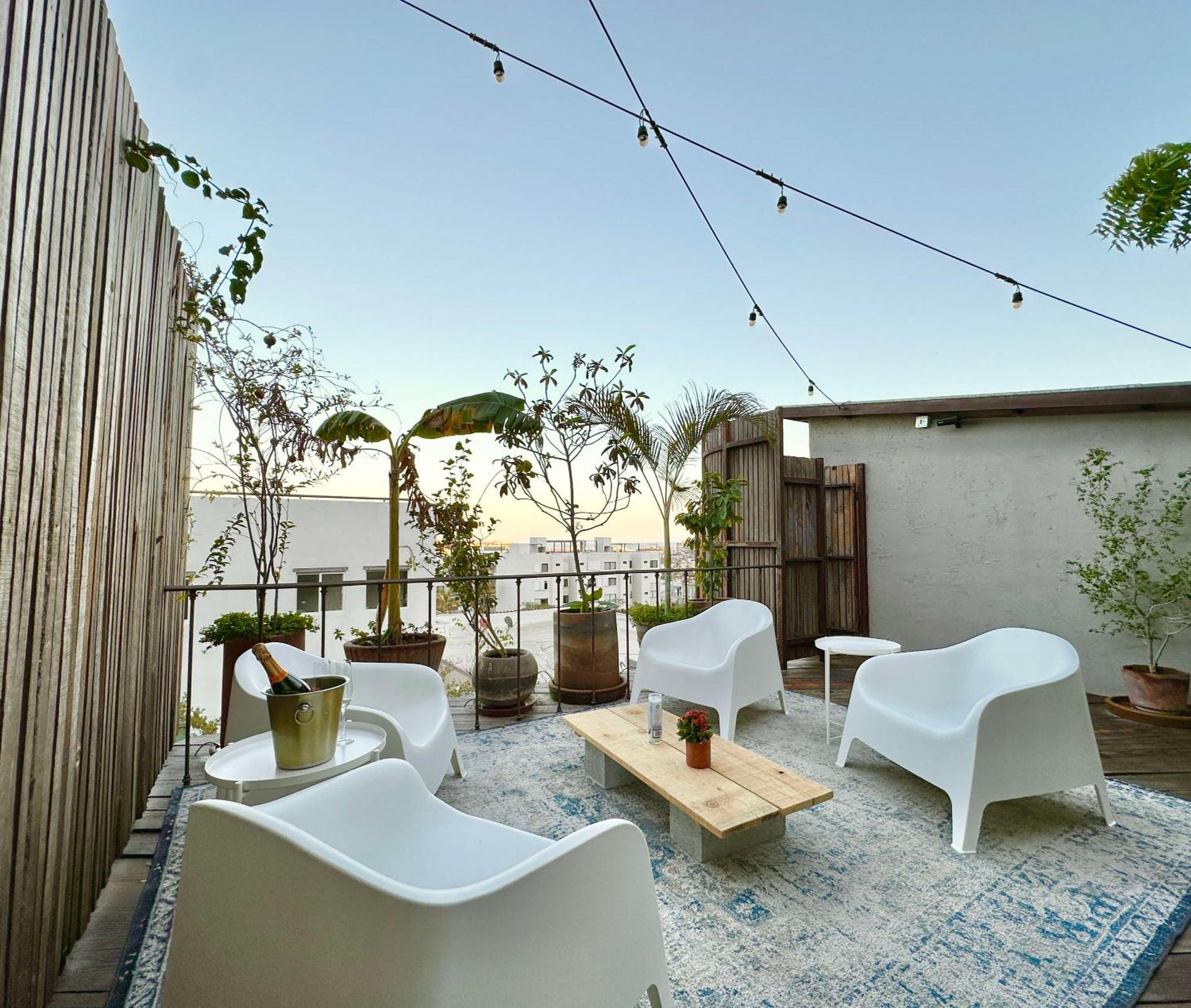 A Unique Cabo Oasis At The Oliver *
