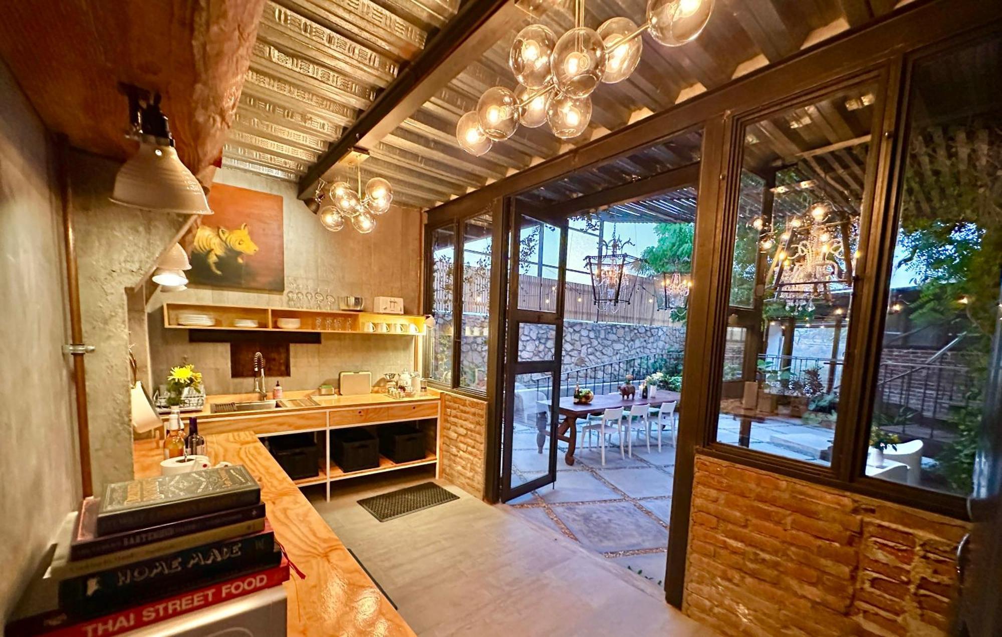 A Unique Cabo Oasis At The Oliver Apartment