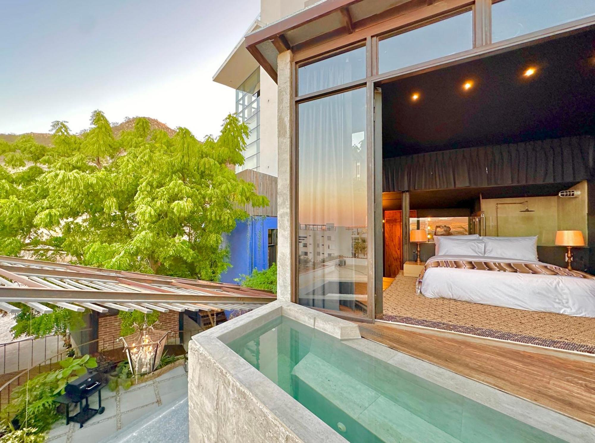A Unique Cabo Oasis At The Oliver