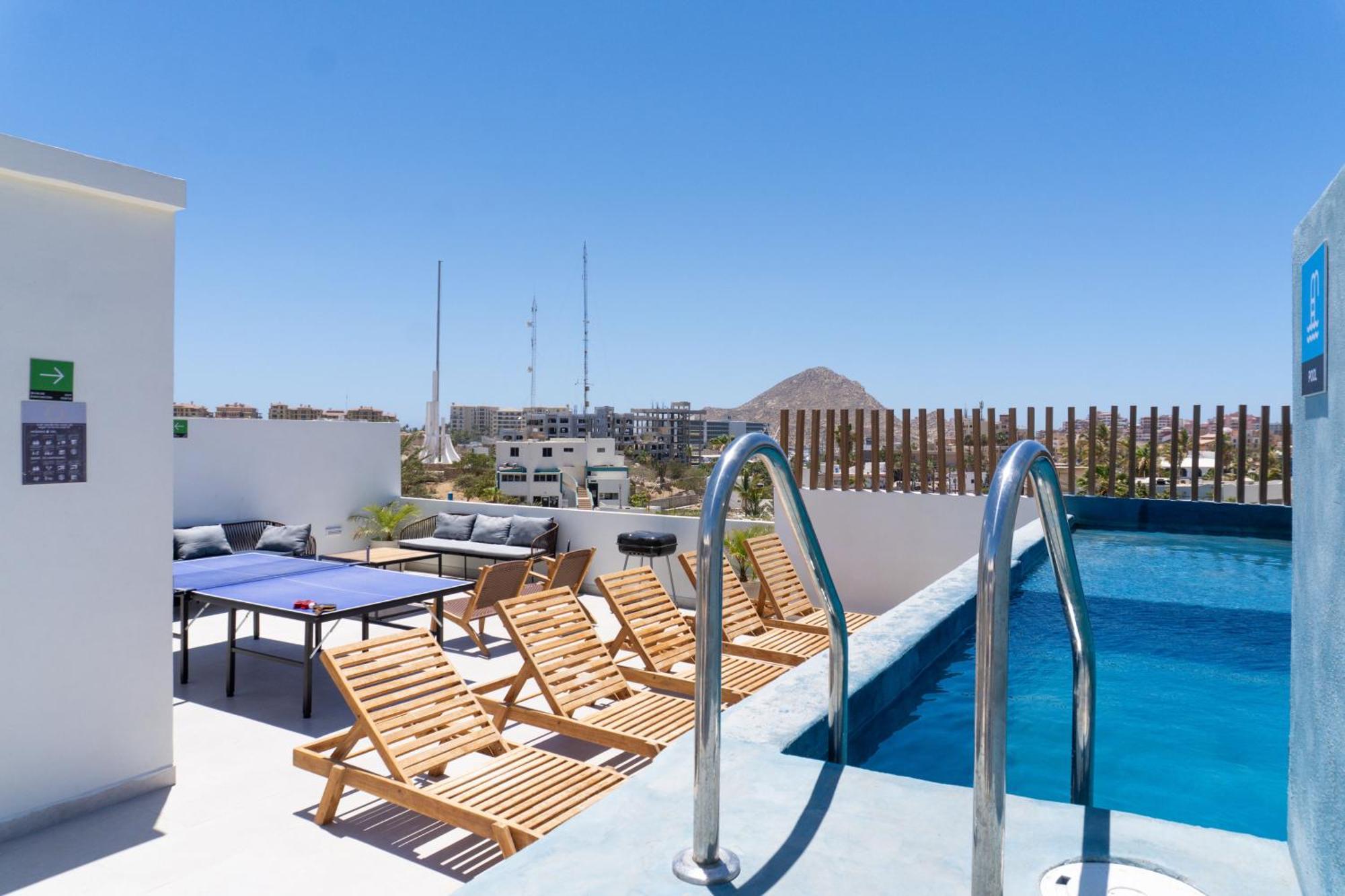 Colmena Marina Cabos *