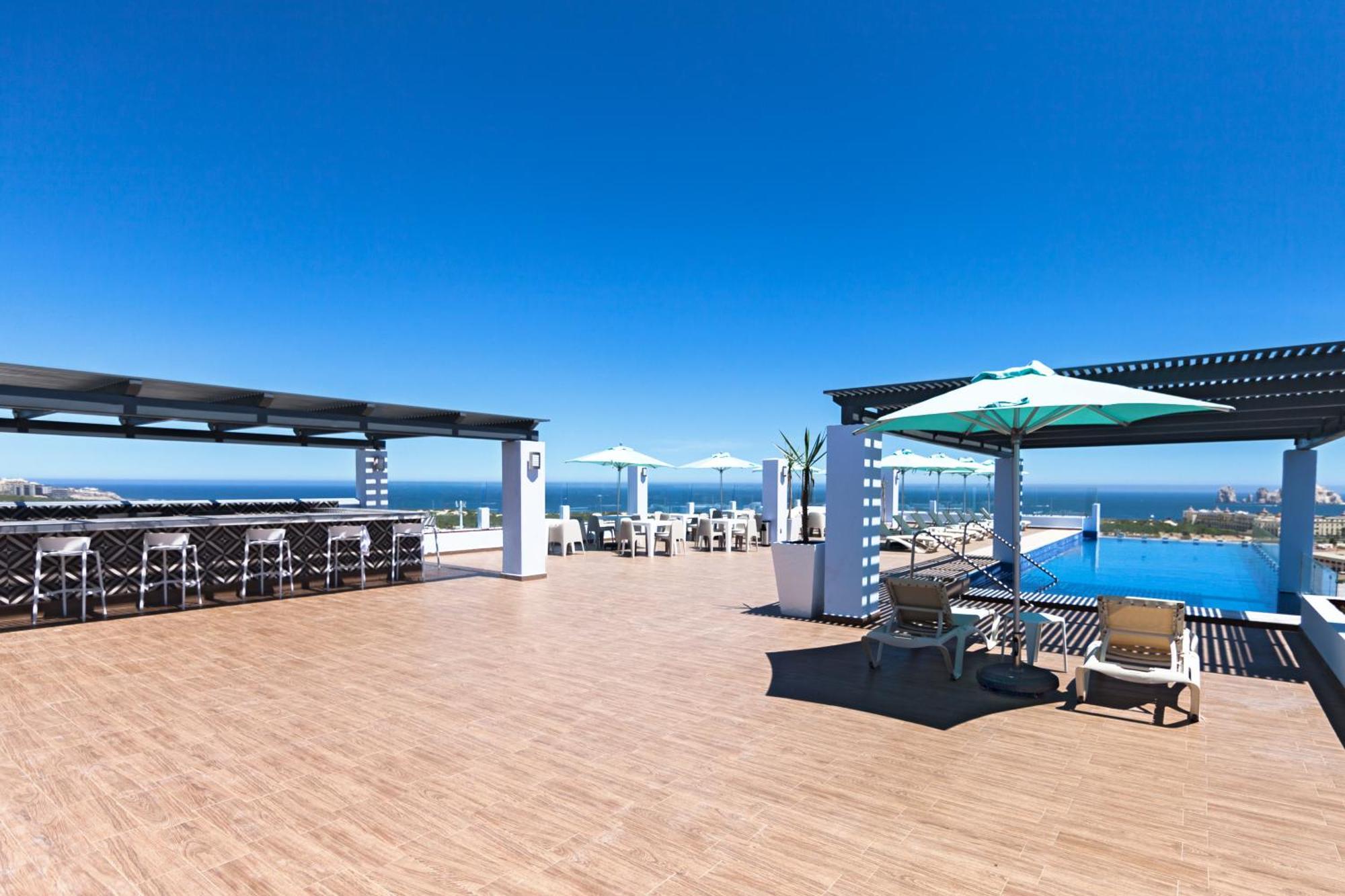 Comfort & Cabos Hotel