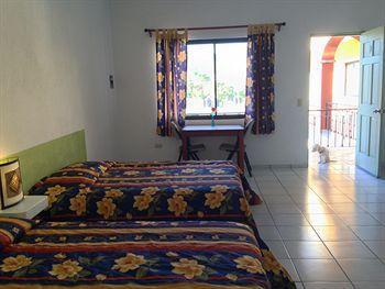 Hotel Plaza Dorados 2*