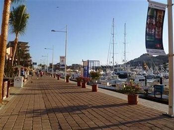 Cabo Marina Apartment *