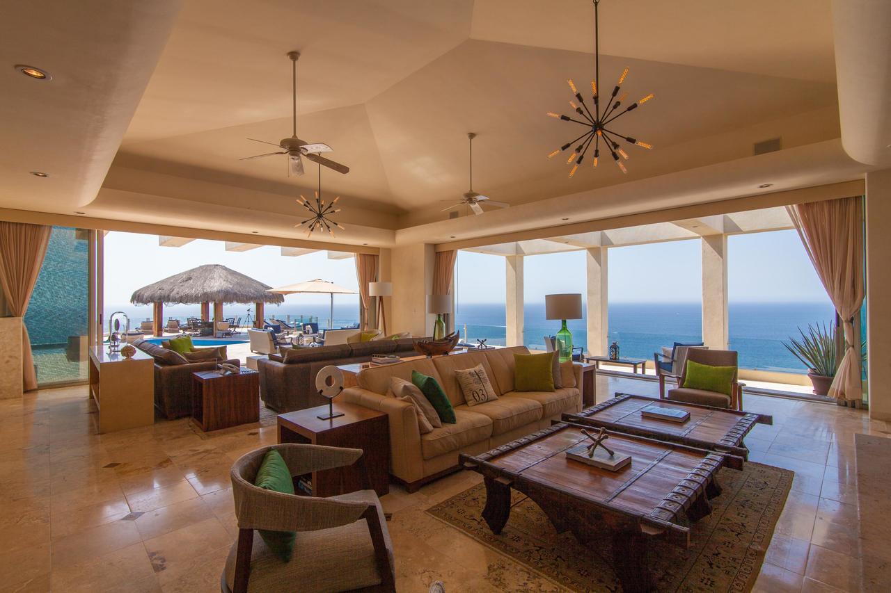 Full Service Stunning Oceanfront At Penasco