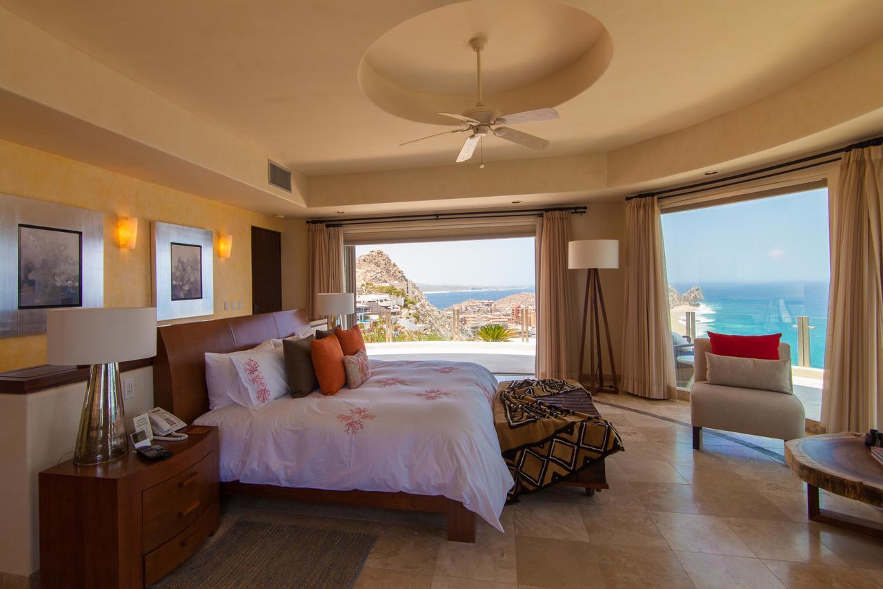 Full Service Stunning Oceanfront At Penasco Villa
