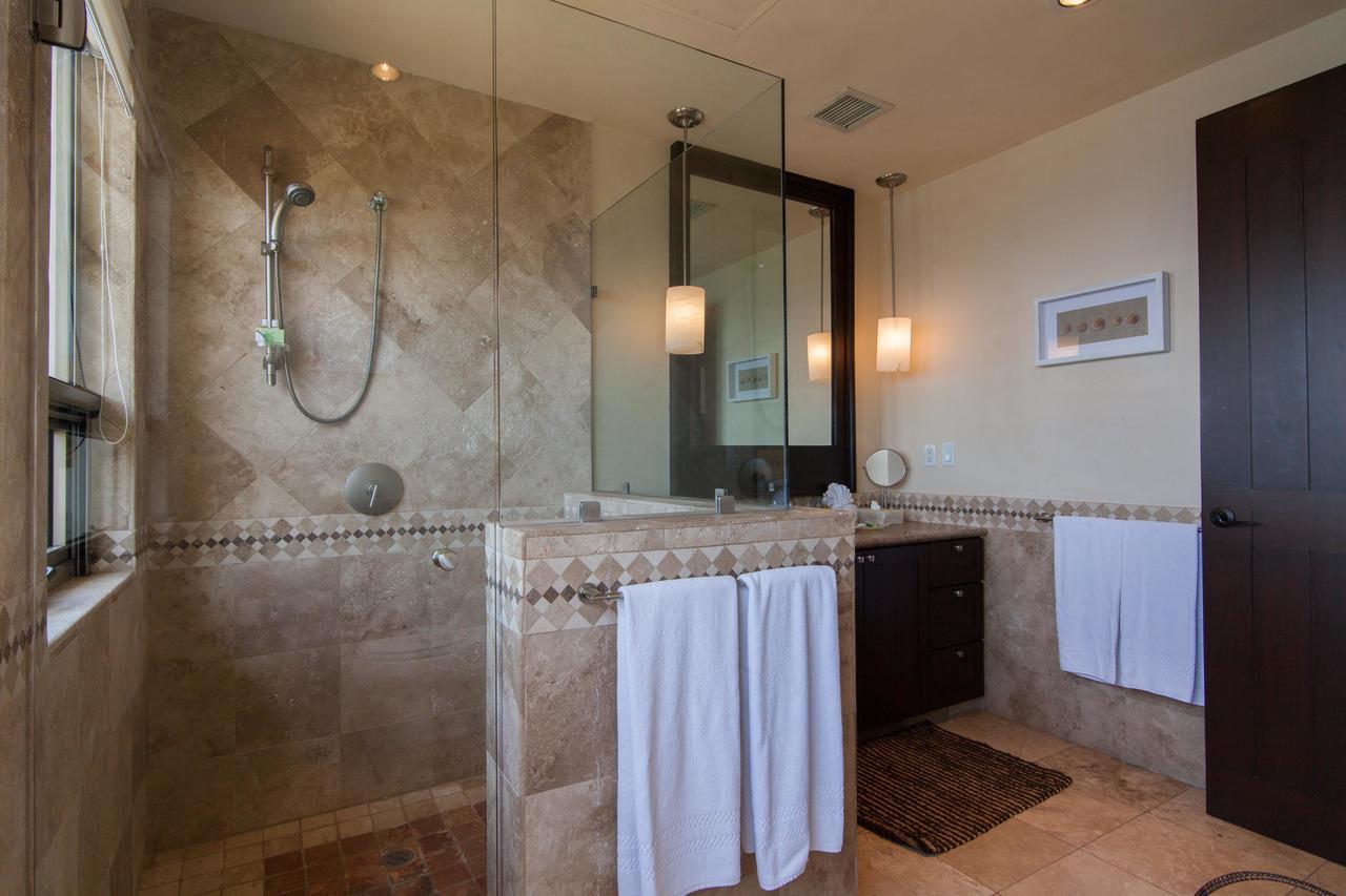 Full Service Stunning Oceanfront At Penasco Villa