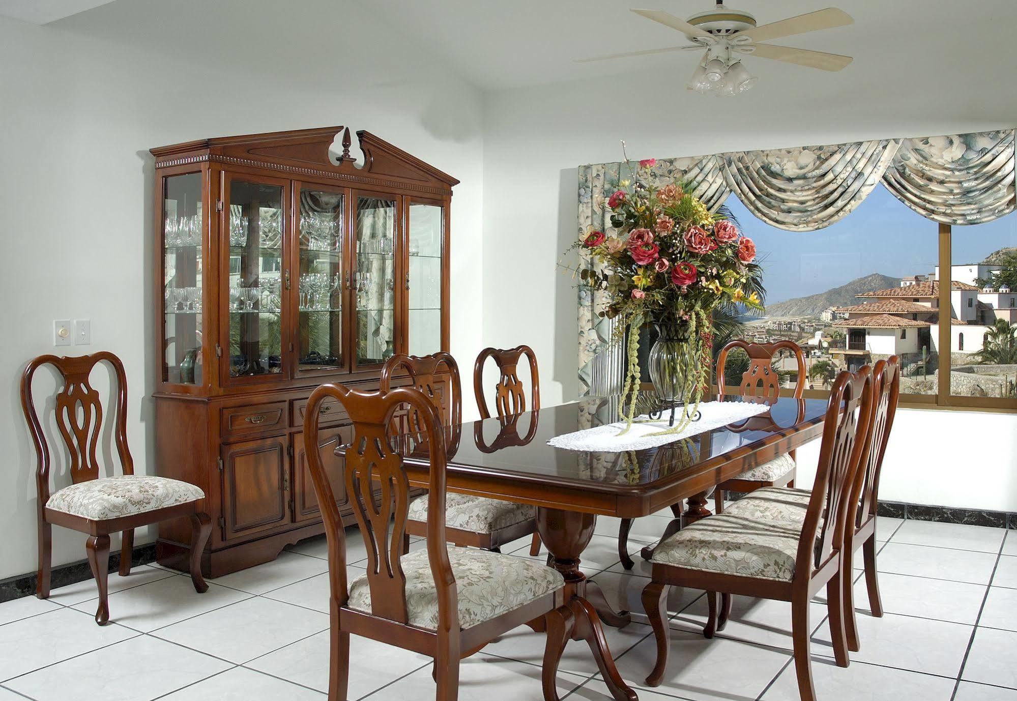 Hotel Casa De *