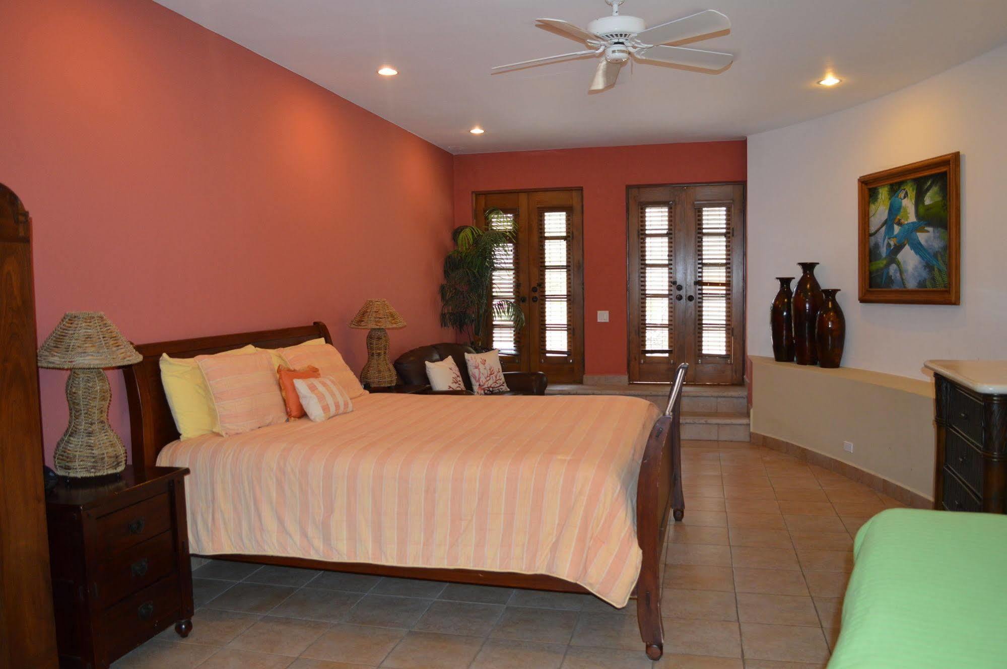 Las Flores Hotel