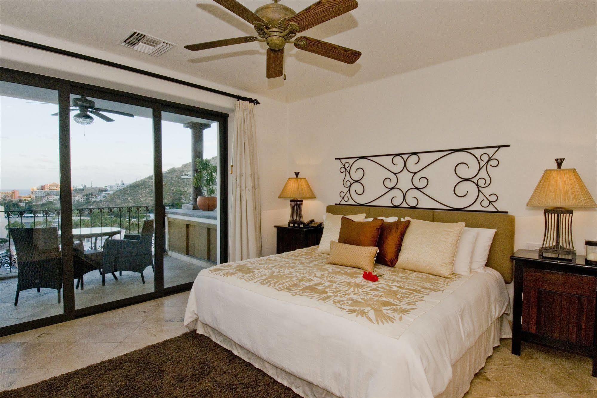 Aparthotel La Vista Luxury Villas At Pedregal