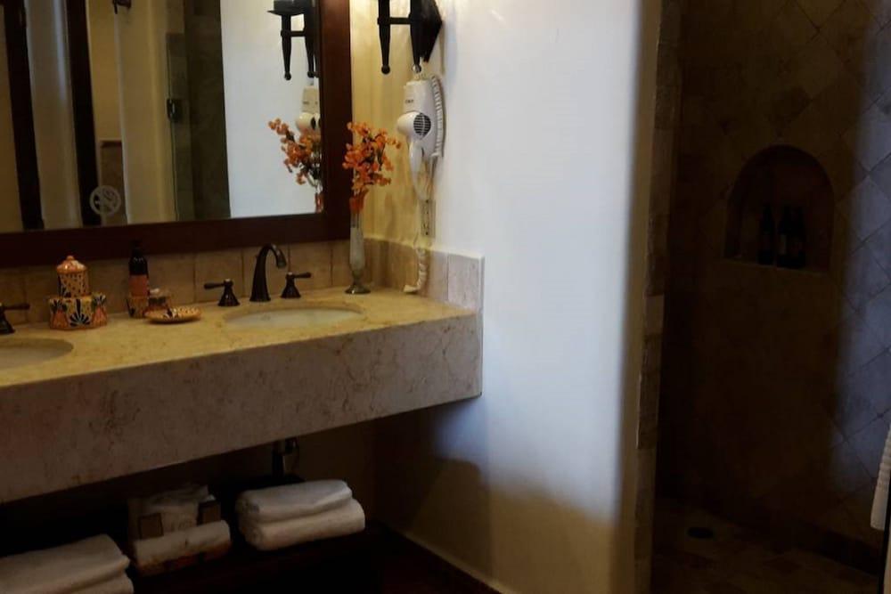 2 Bedroom Ov Aparment By Evb Rocks Apartment Cabo San Lucas