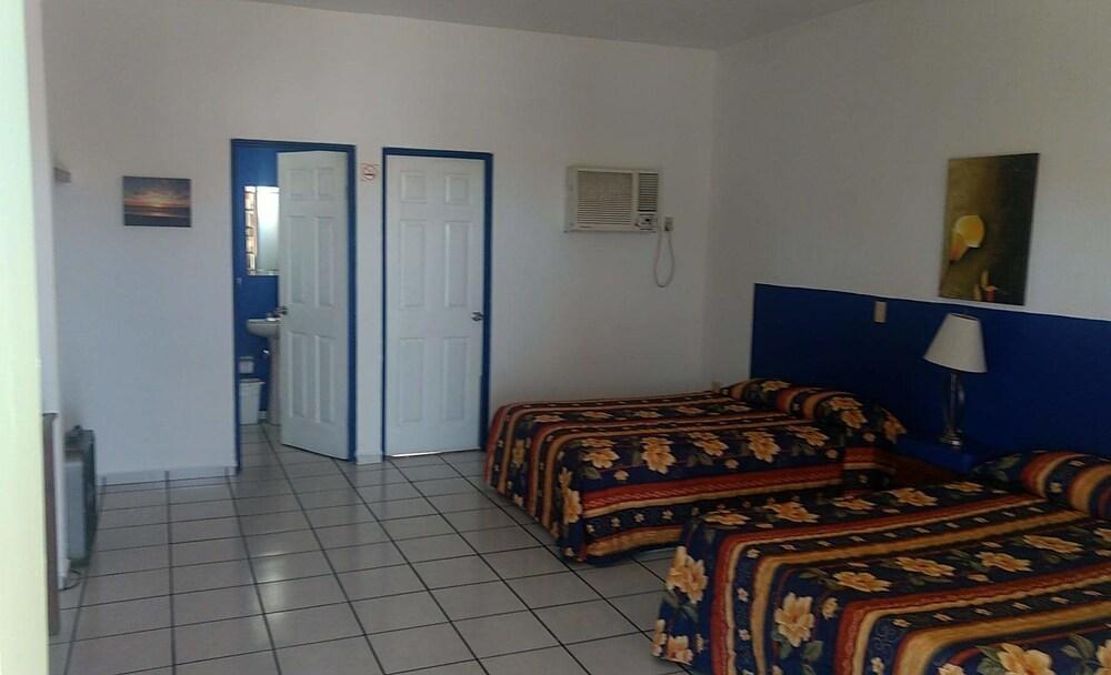 Hotel Plaza Dorados