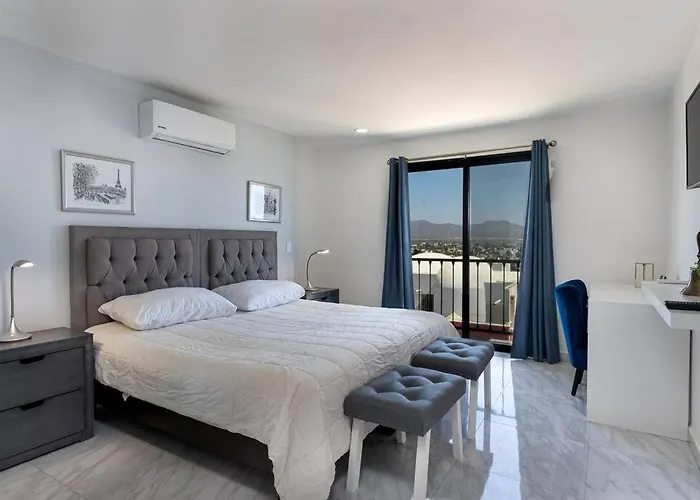 Sky & Ocean-View Studio In Heart Of Cabo!