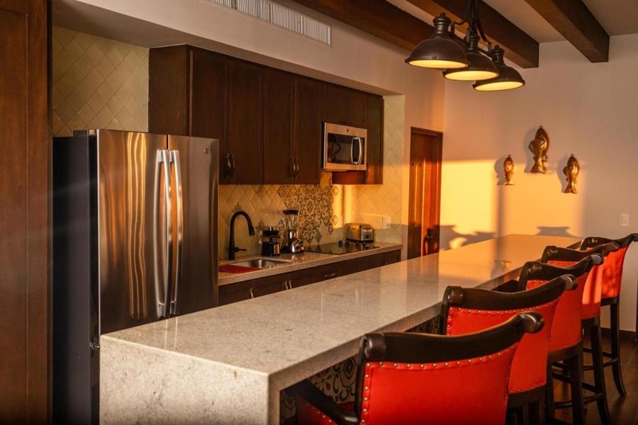 Apartahotel Luxurious With Private Balconies, Vista Encantada Resort, & Retreat