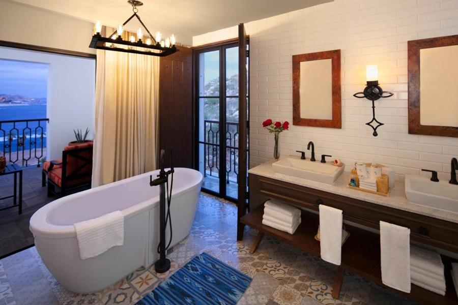 Apartahotel Luxurious With Private Balconies, Vista Encantada Resort, & Retreat