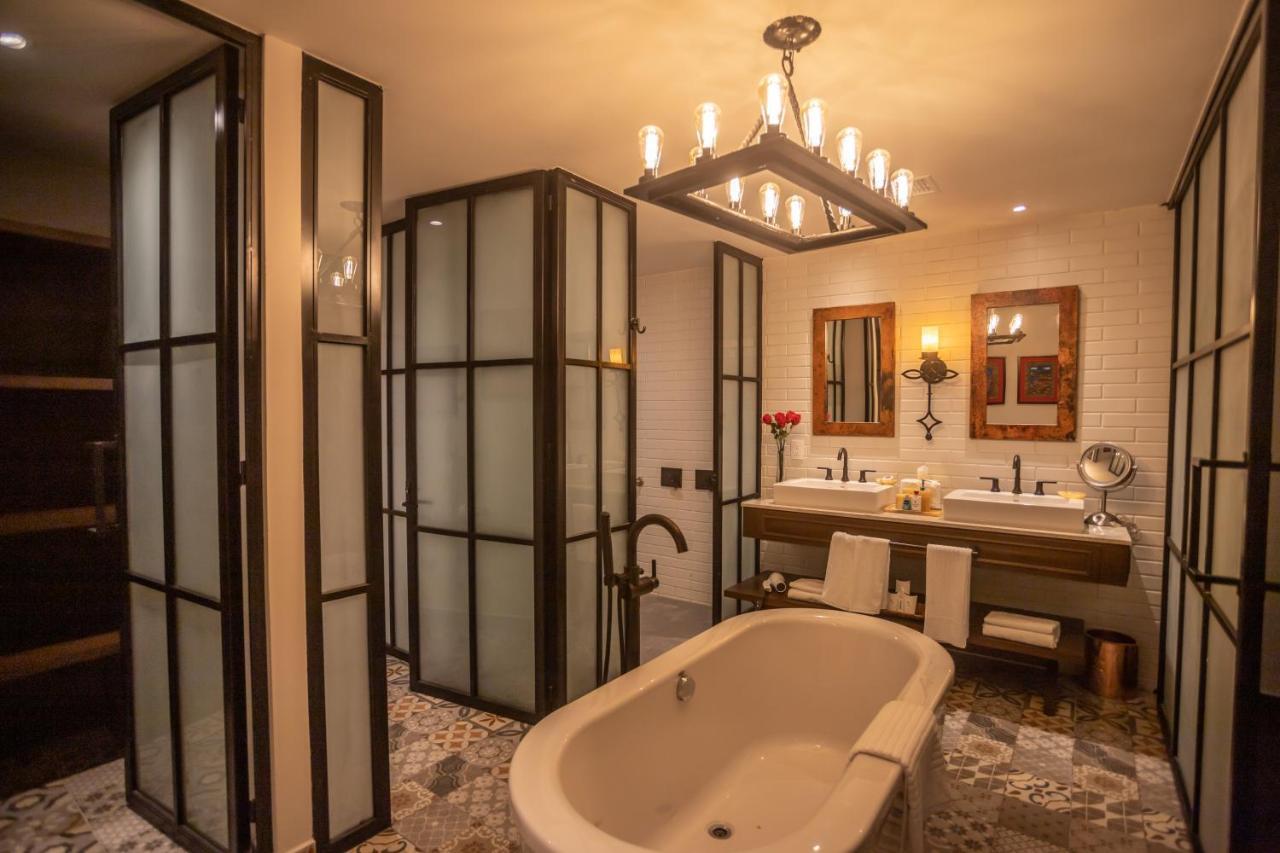Luxurious With Private Balconies, Vista Encantada Resort, & Retreat Apartahotel Cabo San Lucas