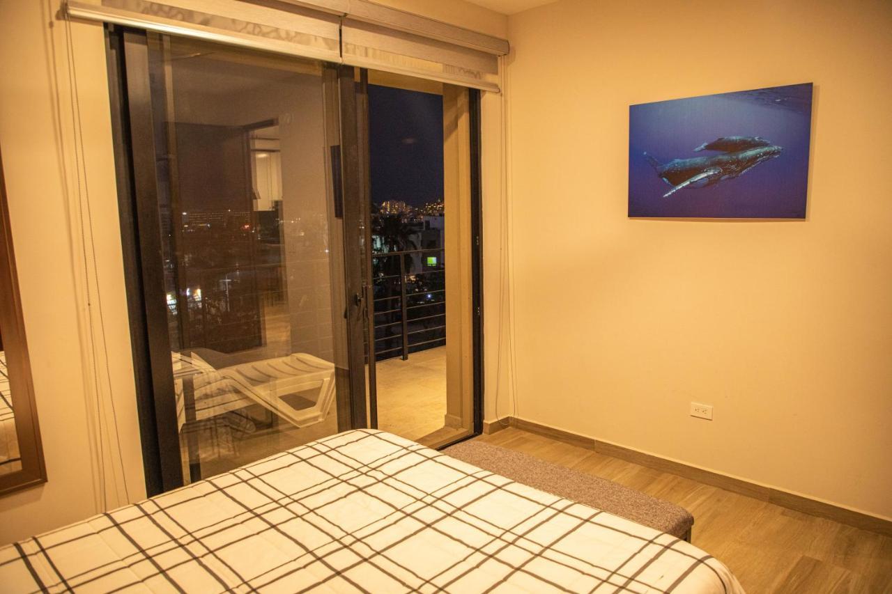 New W/rooftop Pool & View Apartment *