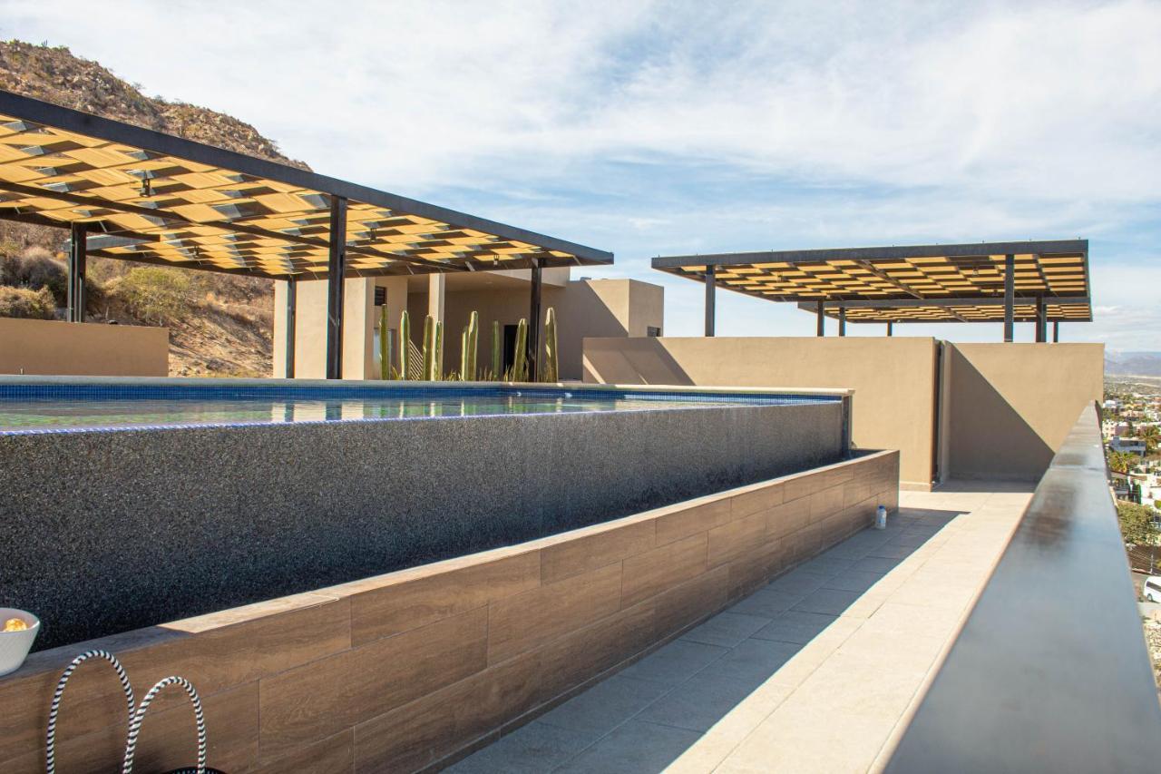 New W/rooftop Pool & View