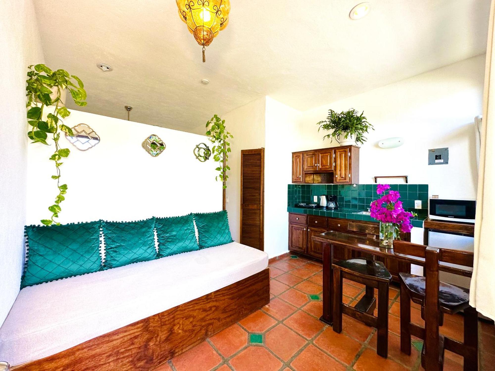 Cabo Bohemia Tropical Garden Apartment Cabo San Lucas