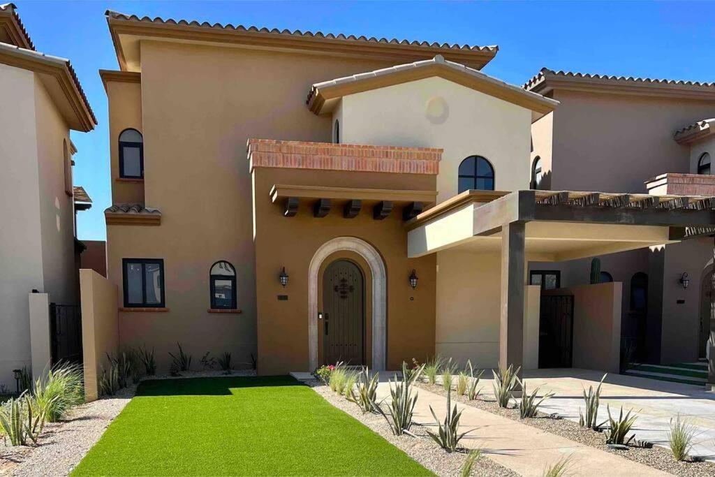 Luxury Cabo House W/ Private Pool & Hot Tub