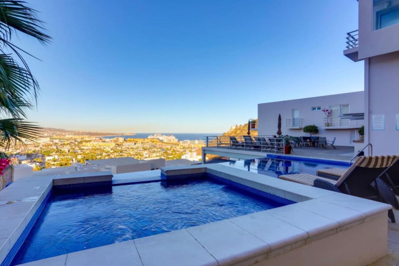Ocean View, 2 Infinity Pools, Pedregal, Walkable Holiday home *