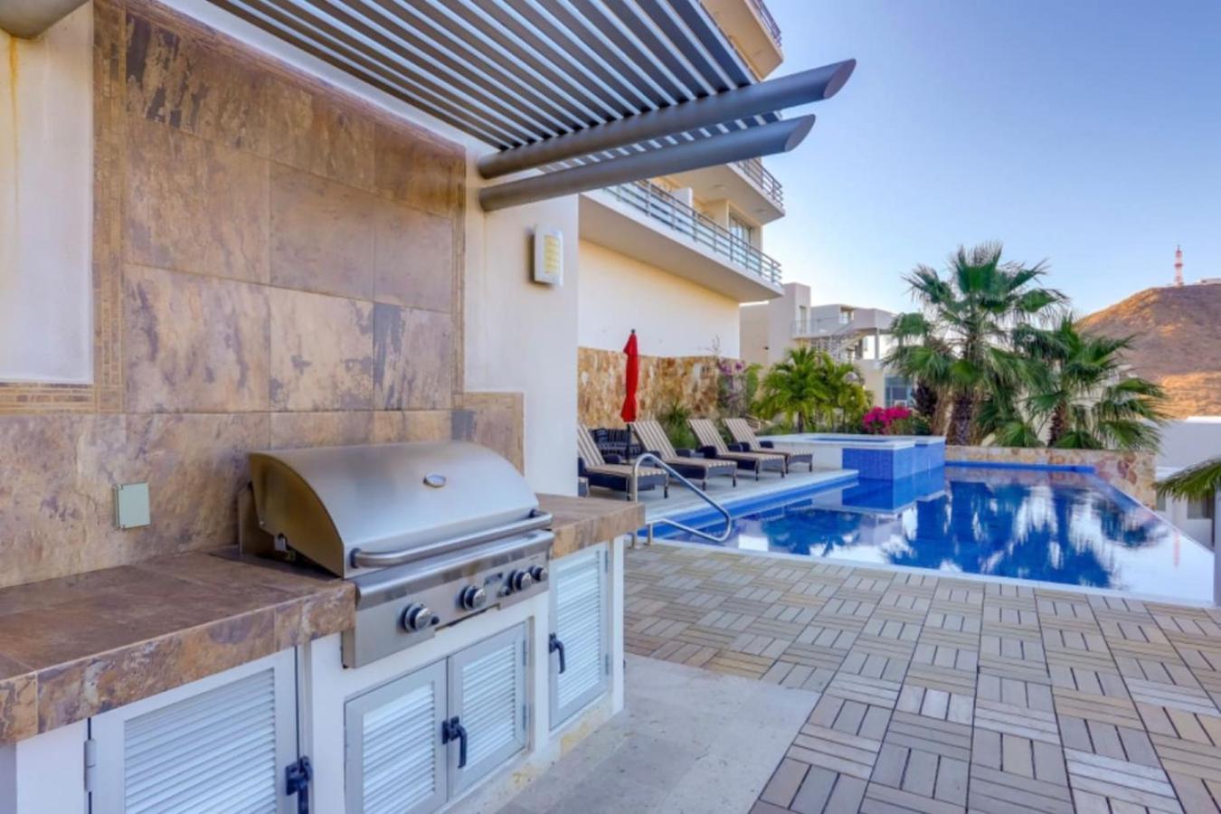 Ocean View, 2 Infinity Pools, Pedregal, Walkable Holiday home