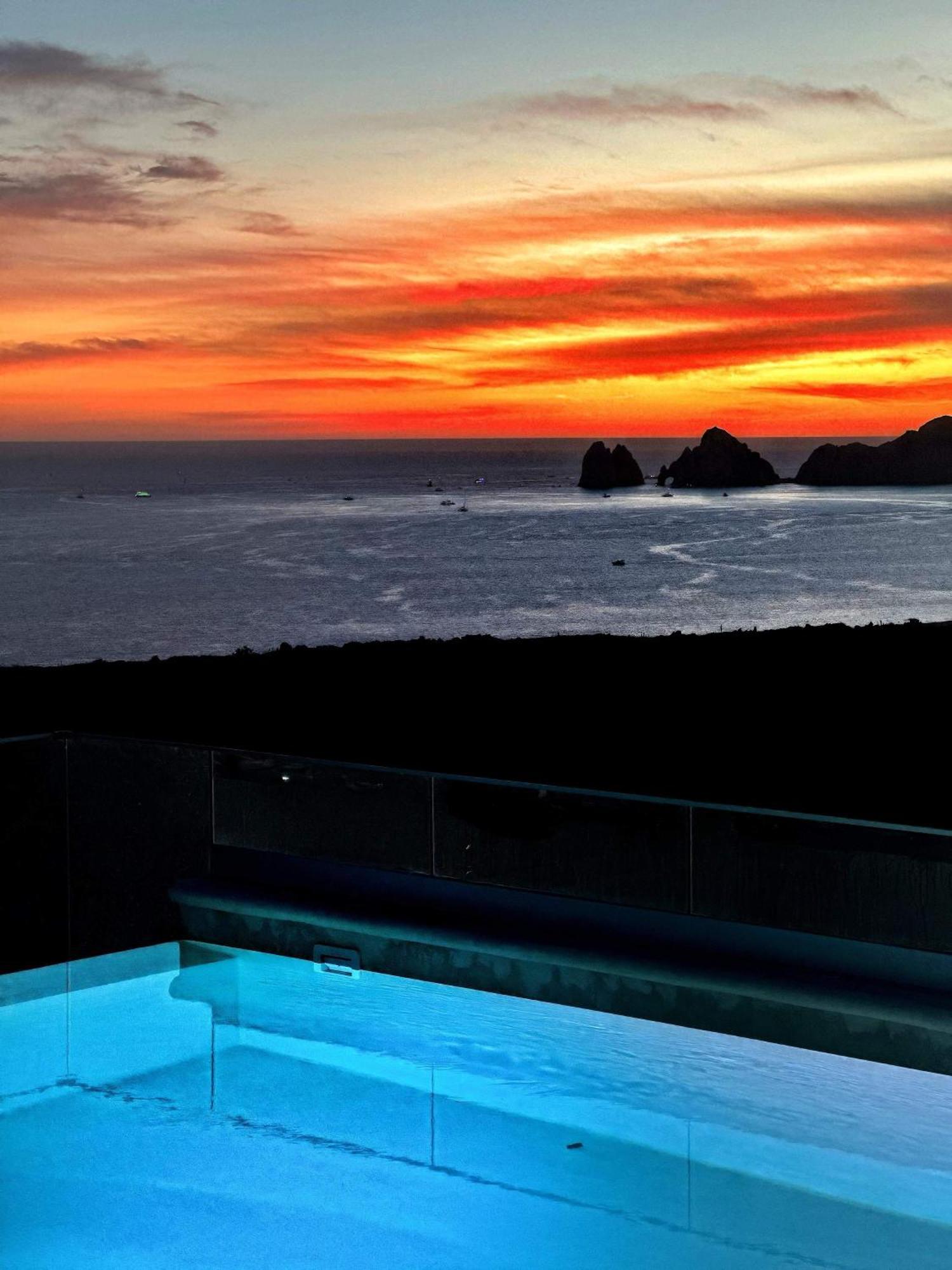 2nd Floor Sea Views And The Sunrises In Cabo Apartment *