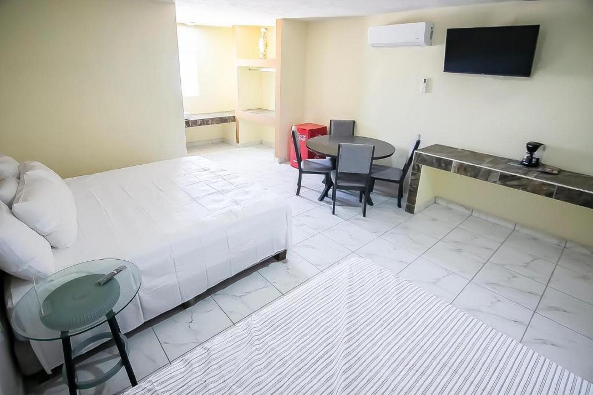 Oyo Plaza Torres, 4*