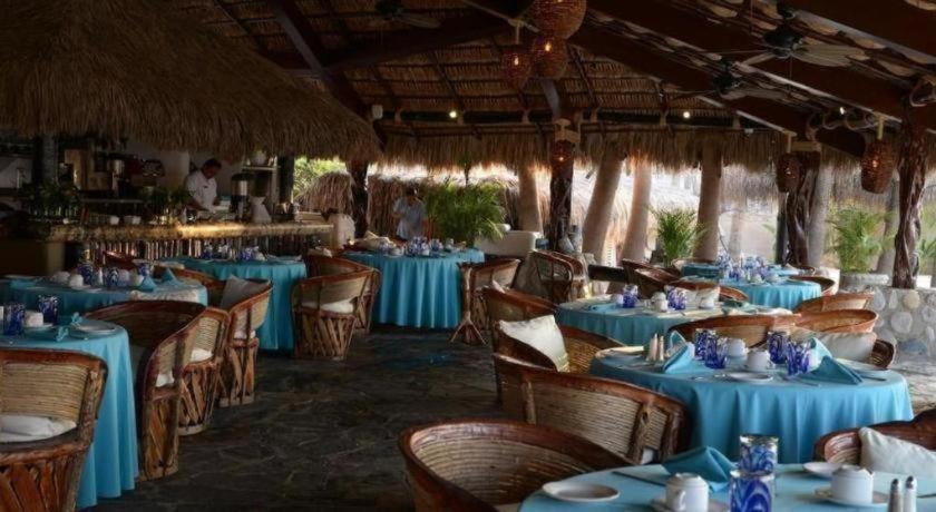 Club Cascadas De Baja