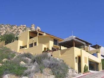 Helena Cabo San Lucas