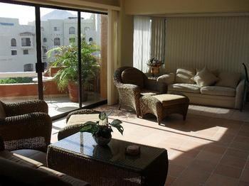Plaza Nautica Hotel *