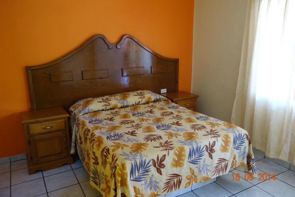 Hotel Oasis Los Cabos 2*