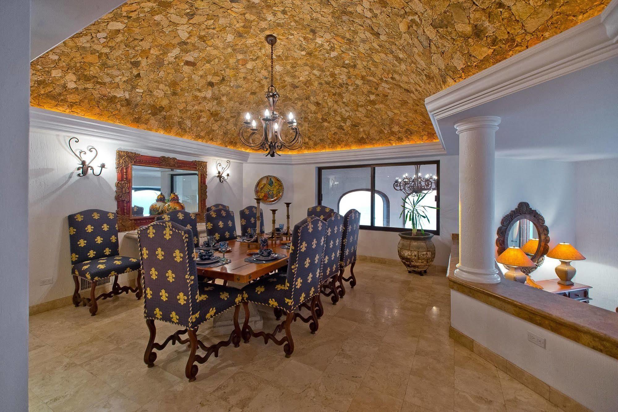 Grande Cabo San Lucas